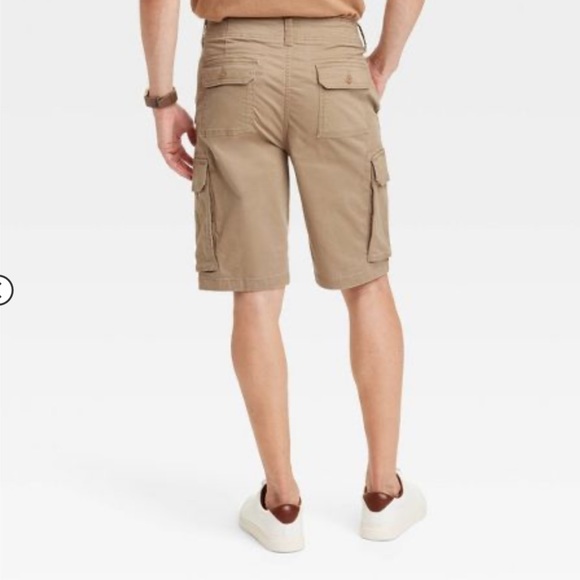 Men’s Goodfellow 11” Regular Fit Cargo Shorts Tan - Picture 2 of 3